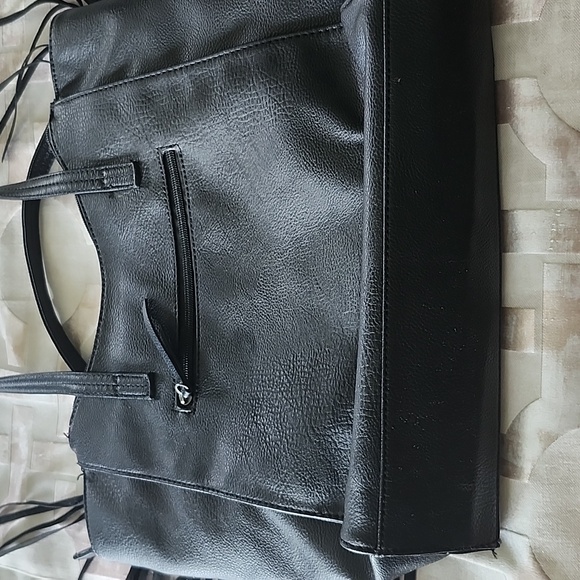 SALE!! SALE!!! 20.00!!   Nicole Miller Black Fringe Tote Bag - Picture 4 of 5